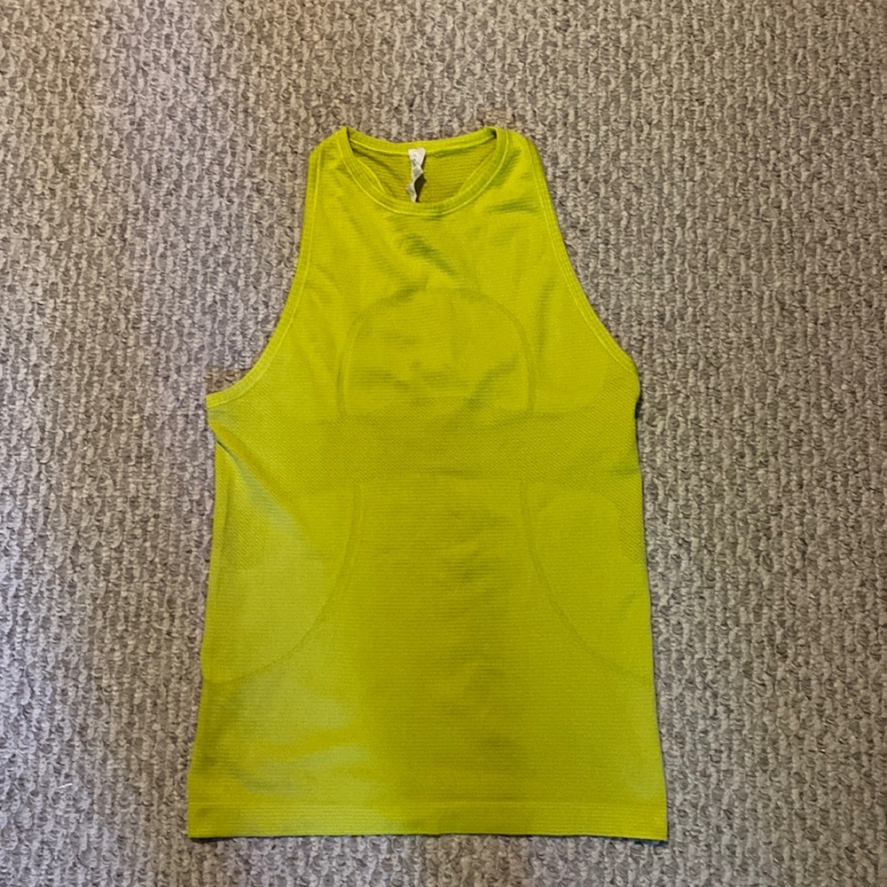 Lululemon top
